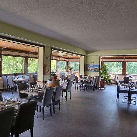 Hotel Du Lac Lacapelle-Viescamp Екстериор снимка