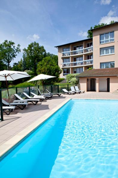 Hotel Du Lac Lacapelle-Viescamp Екстериор снимка