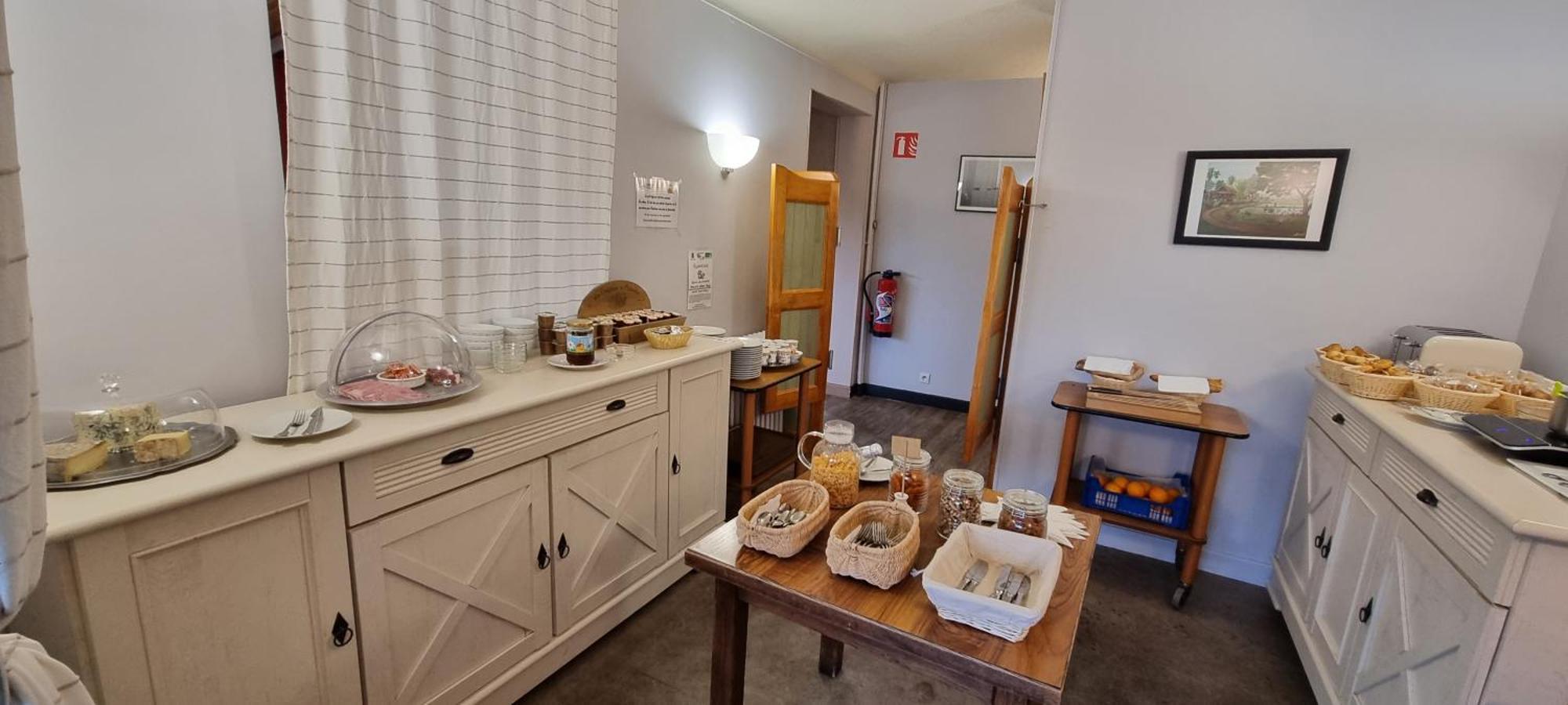 Hotel Du Lac Lacapelle-Viescamp Екстериор снимка